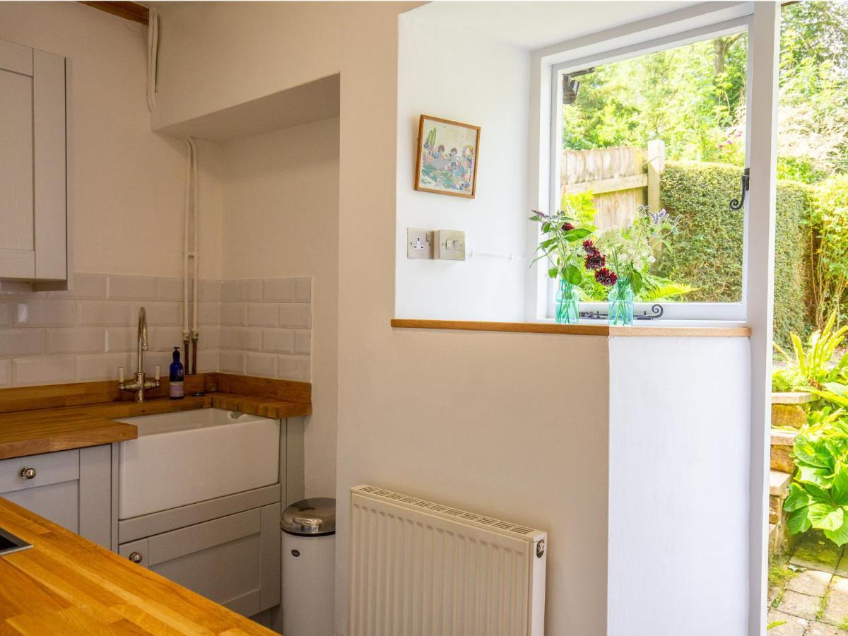 Lily Cottage Great Tew Exterior photo